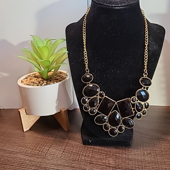 Unbranded Geometric Black Stone Bib Necklace Ladies Vintage Pre-Owned Dressy - Picture 9 of 9